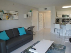 The Yacht Club at Aventura | Luxury 1 bed/ 1 Bath | Pool View | Fits 4 People