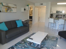 The Yacht Club at Aventura | Luxury 1 bed/ 1 Bath | Pool View | Fits 4 People