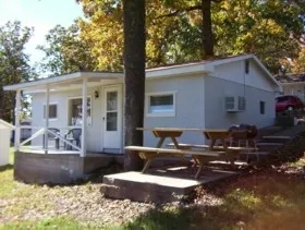 2 Bedrooms Cabin Cabin 7