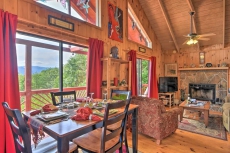 'Frog Leap' Hiawassee Cabin w/Blue Ridge Mtn Views