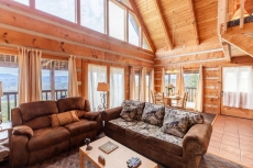 Amazing Views, 1 Bed + Loft/2 BR, Smoky Mountain Log Cabin, Hot Tub, Pool Table