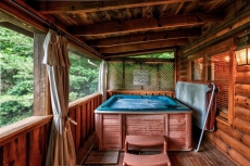 Nice View! Smokies Log Cabin,Fireplace,Hot Tub,Porch Bed,Private,Honeymoon,Relax