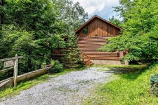 Nice View! Smokies Log Cabin,Fireplace,Hot Tub,Porch Bed,Private,Honeymoon,Relax