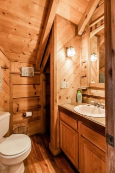 Cute, Private, Smoky Mountain Honeymoon cabin. View, Hot Tub!