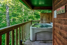 Great View! Pool Table, Hot Tub, Privacy, Fireplace, Honeymoon, Relax!