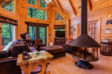 Amazing Log Cabin, nestled in woods, private hot tub Near Big Cedar - Three Bear Lodge