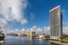 One Bedroom with Intracoastal Waterway Views