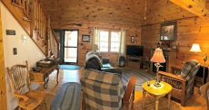 Creekside 4 BR Pet Friendly Cabin w/ Hot Tub, Pool Table, Fire Pit, WiFi