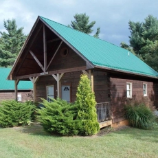 Cabin-Pet Friendly, on Blue Ridge Parkway, WiFi, firepit, frpl, jetted tub