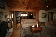 THE PONDEROSA - Luxurious Mtn Home w/Hot Tub, Pool Table, WiFi