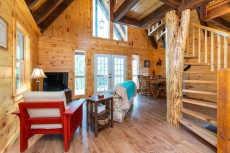 Pet-Friendly & Great Location - Romantic, Tiny Home Hideaway - Pine Point - Red River Gorge, KY!