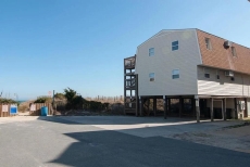 Parker #4: Best dollar value on Wrightsville Beach, upper unit oceanfront