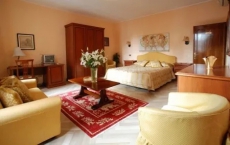 5 Bedrooms Apartment Bellini 