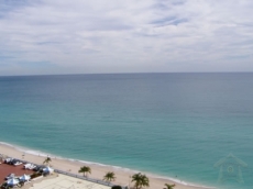 2 bedrooms in Hallandale Beach, Florida