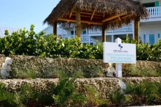 WALK TO RESTAURANTS | POOL | SUNSETS | Little Basin Villas | Key Lime Villa 1