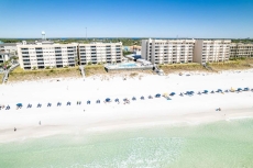 Beach House 302D - Gulf Front Resort!