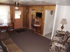 Close to Mount Rushmore and all Black Hills Attractions. Located in Custer, SD