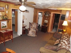 Close to Mount Rushmore and all Black Hills Attractions. Located in Custer, SD