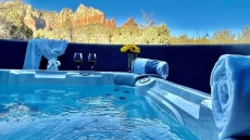 180º RED ROCK VIEWS, Walk to Town/Trails. Rooftop deck/Hot Tub/3 Elegant Suites - Palisades Villa