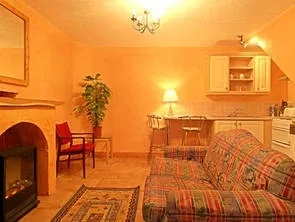 2 Bedrooms Cottage Rathmore Country