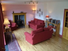 4 Bedrooms House An Caladh