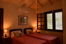 BEACH, GOLF, DIVE- Private 3 bdrm, Fully Air Conditioned 1620 sq ft Villa