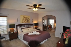 South Facing Pool . Executive 5BR Villa Retreat-Disney 3 Miles