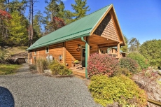 Scenic Asheville Area Cabin w/Fireplace & Hot Tub