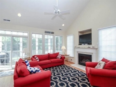 219OG: 4BR+Den Bear Trap End TH - Pools, Tennis, In-Season Beach Shuttle & More!