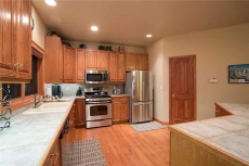 Landings 2660 by Pioneer Ridge: Dog Friendly *Walk to Summer Activities * Hot Tub