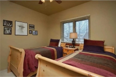 90IOD by Pioneer Ridge *Great for Larger Groups ~ Foosball Table, Private Hot Tub, Grill