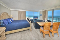 Daytona Beach Resort - Corner Studio - Panoramic View !!