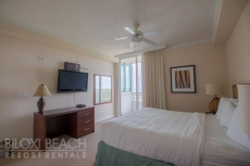 Elegant Condo w/ WiFi, Great Balcony Views, Resort Gym & Pool Access