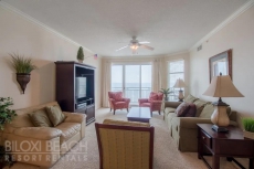 Cozy 3BR Condo at Legacy Towers w/ Balcony, Gulf Views & 3 Resort Pools