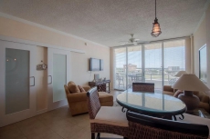 Beach Condo w/ Wrap Around Balcony, WiFi, Resort Pool & Gym Access