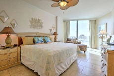 Lavish Beachfront Biloxi Condo w/Pvt Patio & Pool!