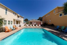 Second Wind VW20- Close to the pool and right in the middle of town!