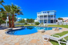 Ocean Oasis: AMAZING Ocean Views, Shared Pool, Ocean Breeze