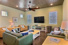 Bella Mar: PRIVATE POOL, Free 6 Seat Golf Cart, Close to Beach, Garage