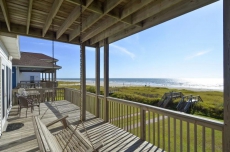 Bishop's Beach: beachfront, private dune crossover. FREE activities!