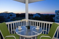 Tybee Island on North Beach 6 BR w/ Ocean View Deck and Gourmet Kitchen