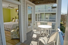 Tybee Island on North Beach 6 BR w/ Ocean View Deck and Gourmet Kitchen