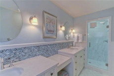 Cheerful Large Family Home in East Beach Neighborhood with Pool and Close to Beach!