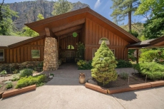 Sedona retreat in Oak Creek Canyon