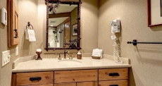 Bear Claw 306: 4 BR / 4 BA condo in Steamboat Springs, Sleeps 10