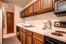 7th Night Free! Private Balcony w/River Views, Wi-Fi, Wood Fireplace, Shuttle