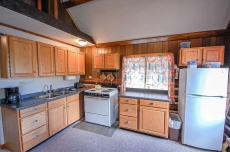 Coyote Cabin - Charmingly Authentic Cabin Right On Sun Valley Lake!