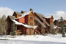 Gorgeous 4 Bdrm Townhome with sunset views & Kids Ski Free