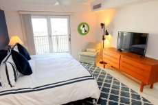 LINENS & DAILY ACTIVITIES INCLUDED! OCEANFRONT/BOARDWALK BUILDING/ ROOFTOP POOL Beautifully updated unit remodeled kitchen, great decor and views of the ocean,