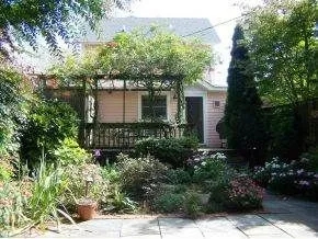 Charming Victorian home in Historic Lewes!